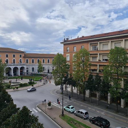 Lc Gramsci Guest House Self Check-In Pisa Bagian luar foto