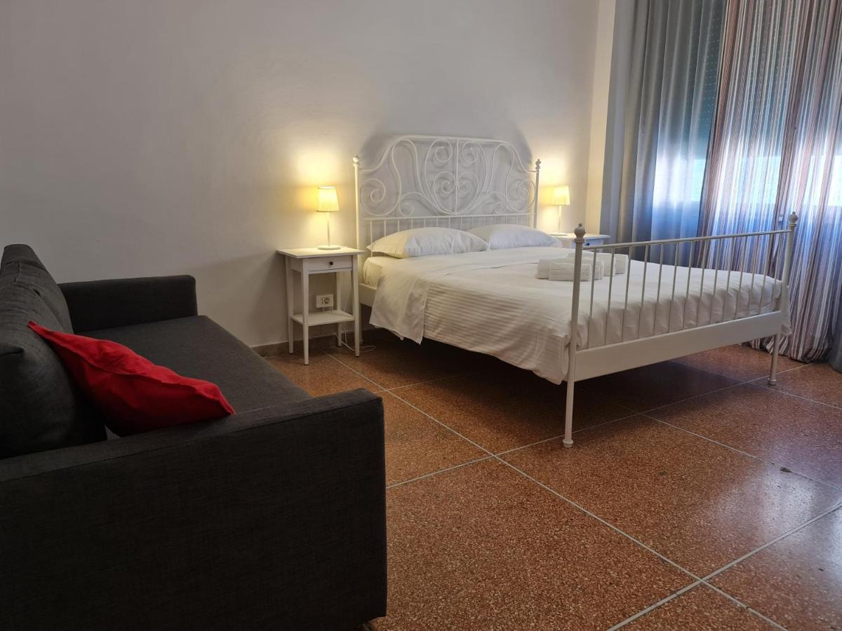Lc Gramsci Guest House Self Check-In Pisa Bagian luar foto