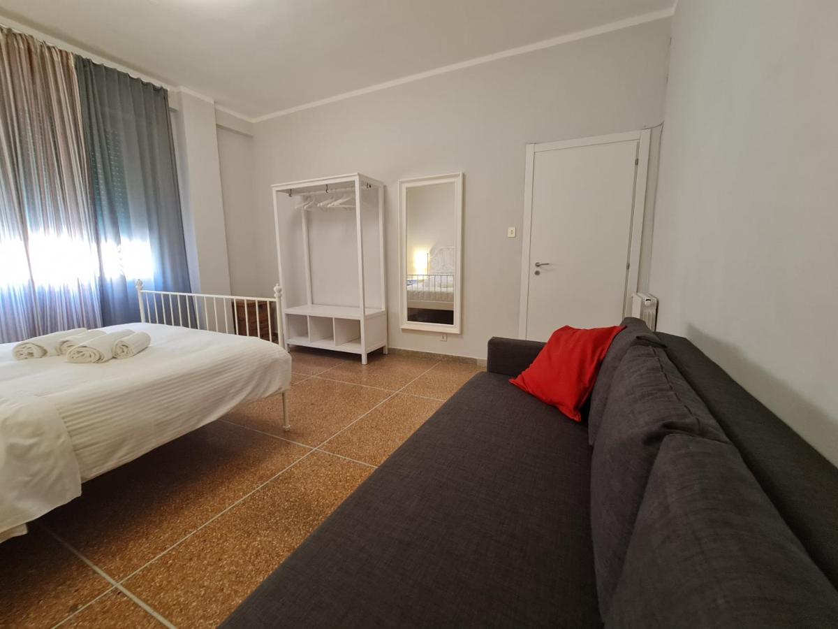 Lc Gramsci Guest House Self Check-In Pisa Bagian luar foto