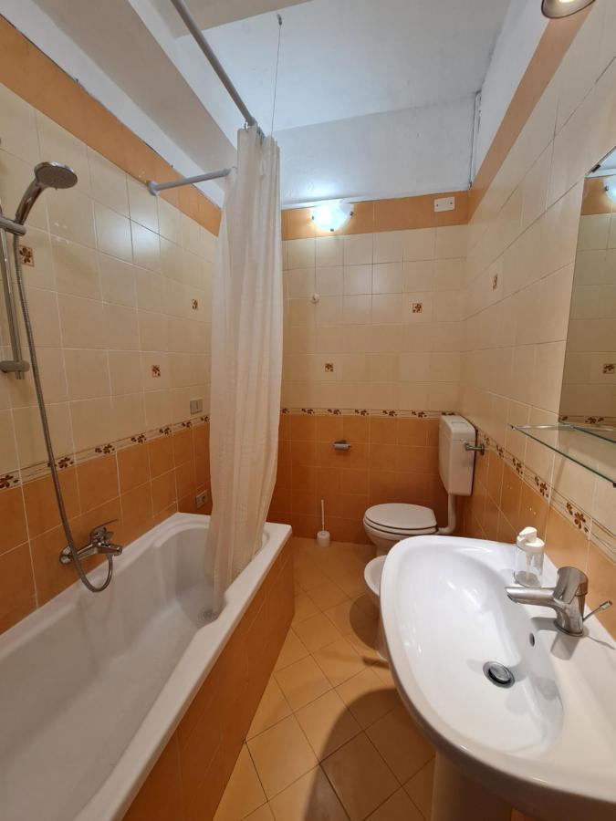 Lc Gramsci Guest House Self Check-In Pisa Bagian luar foto