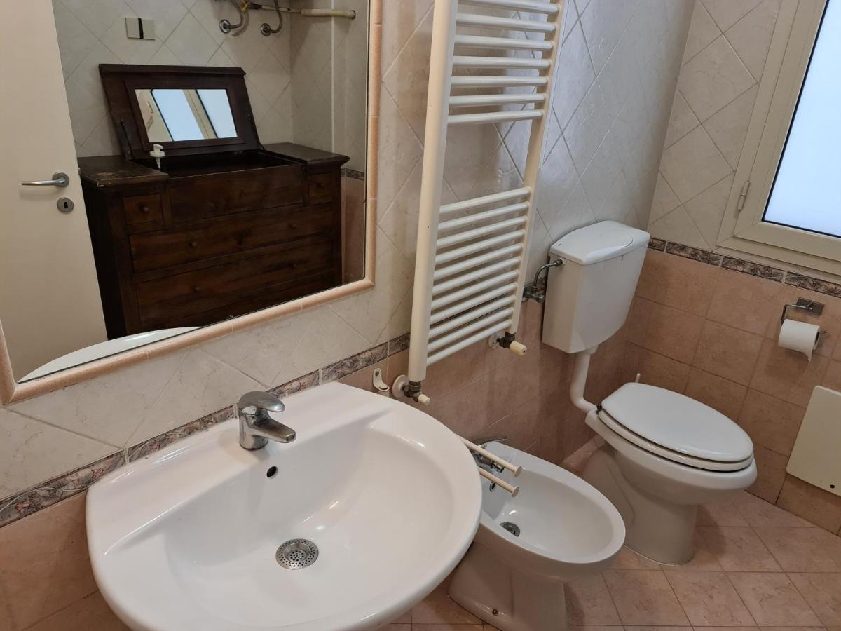 Lc Gramsci Guest House Self Check-In Pisa Bagian luar foto
