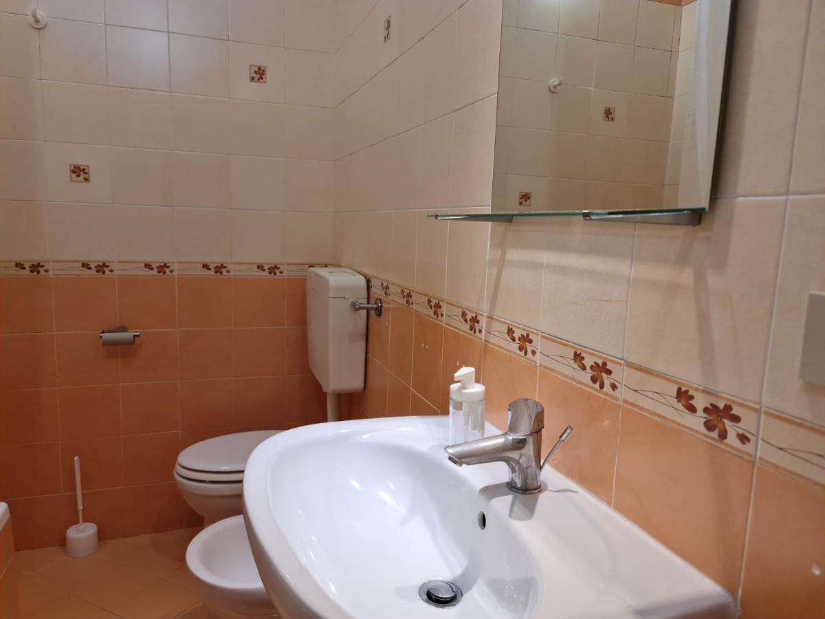 Lc Gramsci Guest House Self Check-In Pisa Bagian luar foto