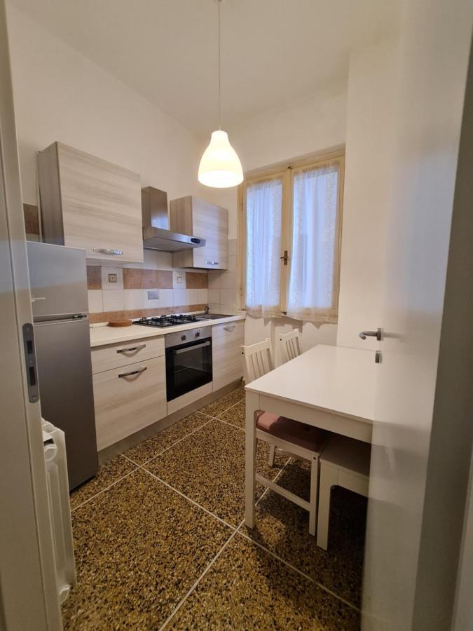 Lc Gramsci Guest House Self Check-In Pisa Bagian luar foto